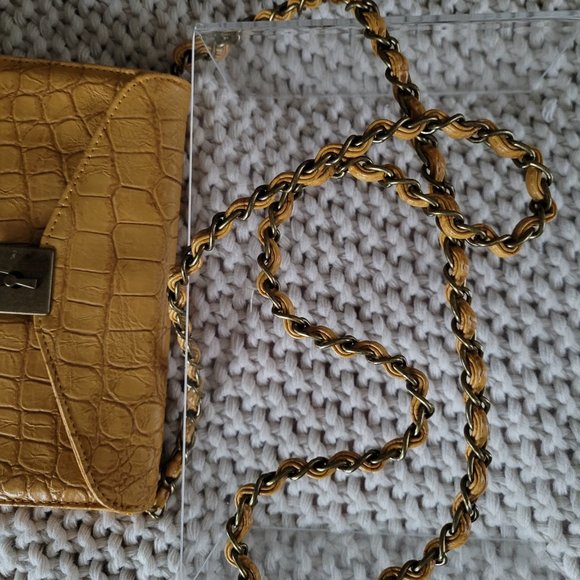 NWOT Forever 21 Mustard Croc Embossed Cross Body Bag - Picture 5 of 9